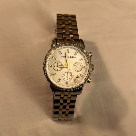 Michael Kors watch - Picture 1 of 2